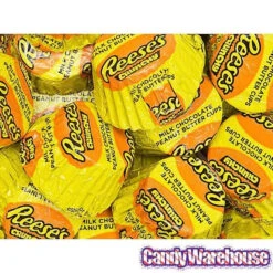 Reese's Crunchy Peanut Butter Cups Miniatures: 18-Ounce Bag 12 Reese's Crunchy Peanut Butter Cups Miniatures: 18-Ounce Bag -Candy Store reese s crunchy peanut butter cups miniatures 18 ounce bag candy warehouse 5 cba389fe 864a 4b55 8fb8 3217e13fc8f1